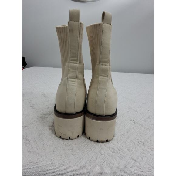 Arula White Boots Sz11W Leather Outsole, A Little Dirty Outside But Clean Inside - Picture 7 of 11
